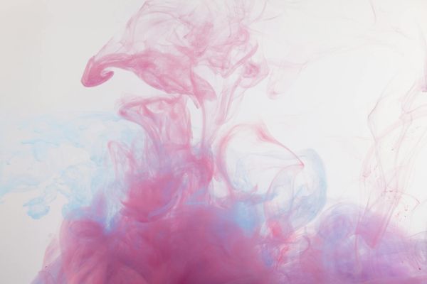 Abstract image representing air flow and breathing patterns.